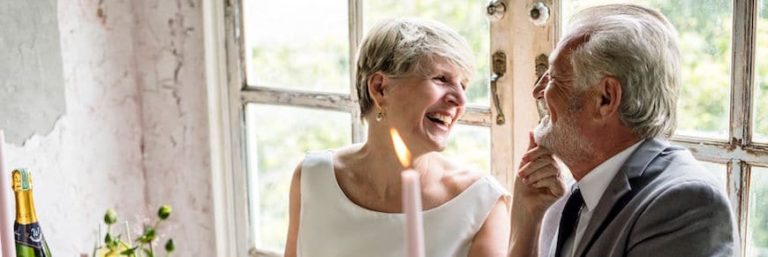 Anniversario Nozze D Oro Come Vestirsi Nozze d'oro: idee per festeggiare i 50 anni di matrimonio