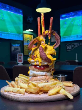 TENNIS – Sport Bar and Grill