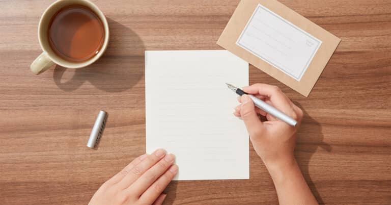 Come scrivere una lettera di saluti ai colleghi